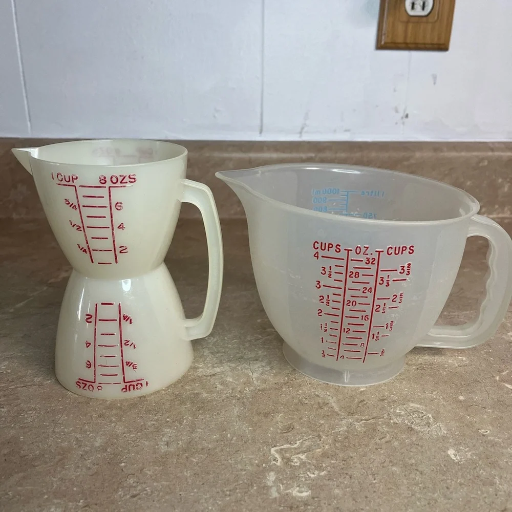 Vintage Tupperware Double Sided Measuring Cups with Red Measurements